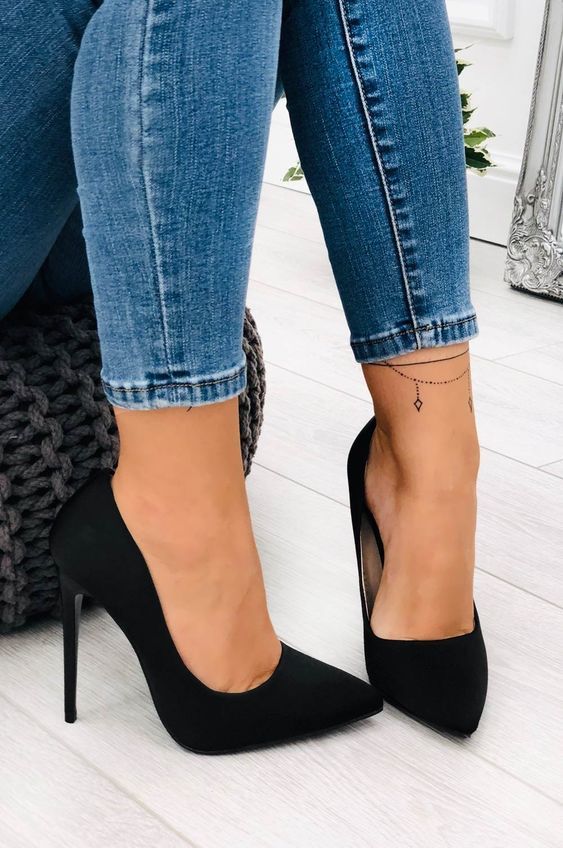 Stiletto Clasico - Negro